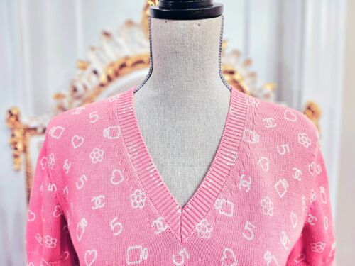 NWT CHANEL Cruise 2023 23C Knit Top, Pink/White, FR 38, US 6 - Picture 9 of 23