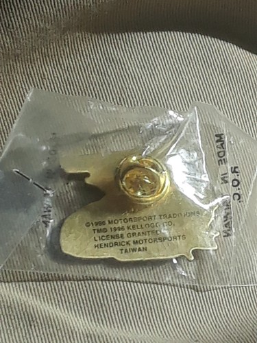 1996 Terry Labonte Kelloggs Racing Lapel Hat Pin -- NASCAR - Picture 2 of 2