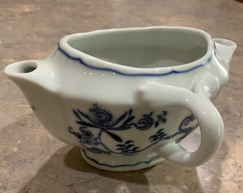 BEAUTIFUL BLUE DANUBE JAPAN DOUBLE HANDLED GRAVY BOAT WITH FAT SEPARATOR