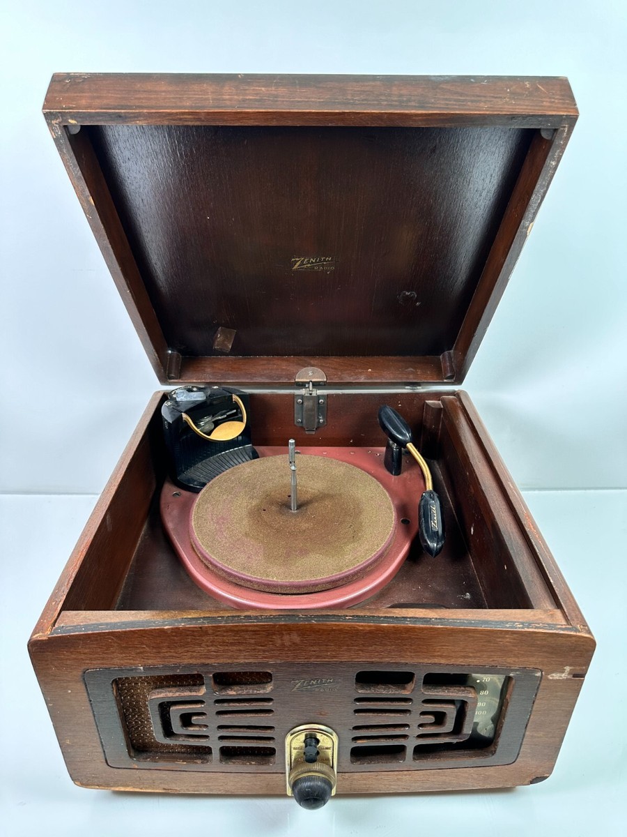 Vintage 1949 Zenith 5R086 Tube Radio Record Player Turntable Vintage 1949 Zenith 5R086 Tube Radio Record Player Turntable