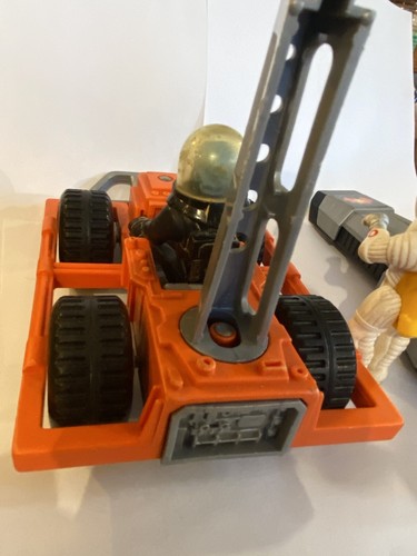 Vintage Fisher-Price Adventure People Alpha Recon 360-Lunar Rover Fire Star 1 - Picture 12 of 16