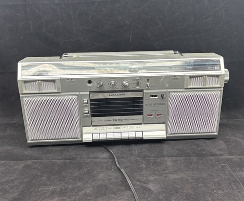 Realistic SCR-16 Ghettoblaster Radio funktioniert einwandfrei Kassette funktioniert nicht sehr sauber - Bild 1 von 11