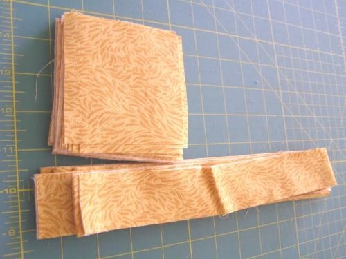 3 yard quilt with chickens cotton fabrics red, gold, black #1098 - Bild 3 von 5