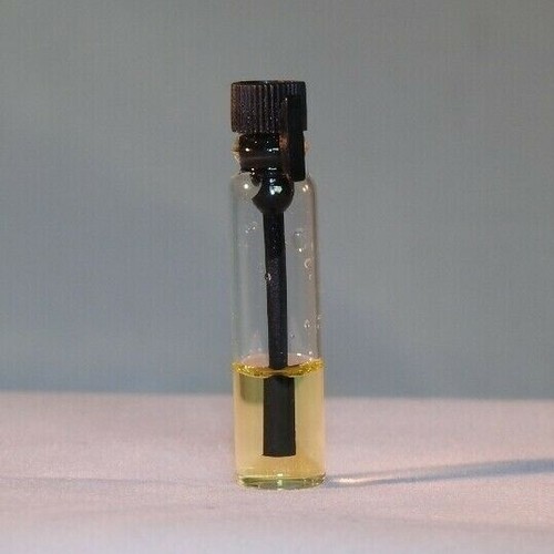 100% olio essenziale di mandorle amare - olio naturale artigianale Prunus armeniaco A1 - Foto 5 di 10