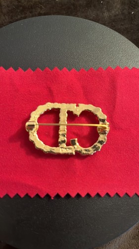 FAUX PEARL CD FASHION COSTUME BROOCH IN GOLD-TONE - Picture 2 of 5