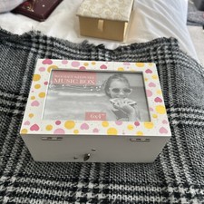 Hummel Wooden Musical Jewelry Keepsake Box, Wind Up Music Box Working
