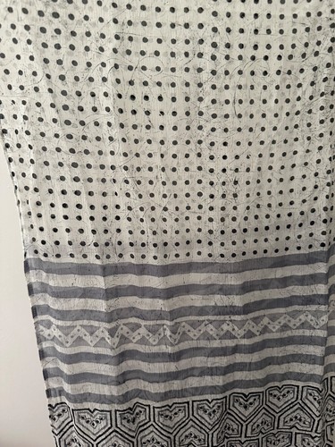 HARSHITA OBLONG *100% SILK* SCARF 76"X15" black white gray geometric print hijab - Picture 4 of 4