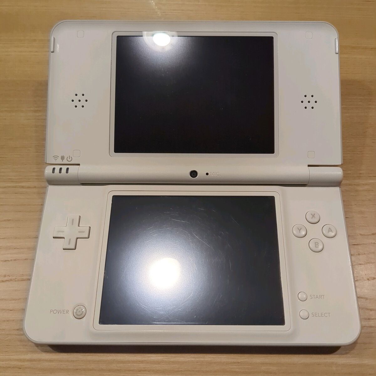 Nintendo DSi LL DS Natural White Console Japan Tested NTSC-J Nintendo DSi LL DS Natural White Console Japan Tested NTSC-J