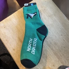 For Bare Feet University Of North Dakota Fighting Hawk Socks Sz Large Men 10-13