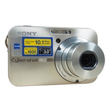 Sony CyberShot DSC-N2 10.1MP Digital Camera Bundle Silver w/Charger  Battery