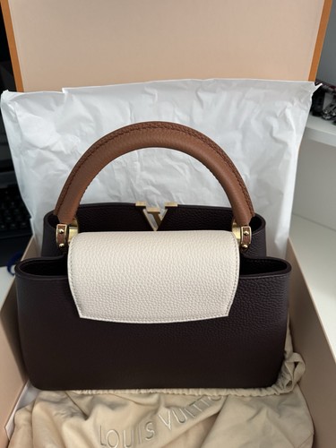 Limited * Louis Vuitton Bi-Color Capucines MM Handbag with Monogram Hardware - Bild 6 von 10