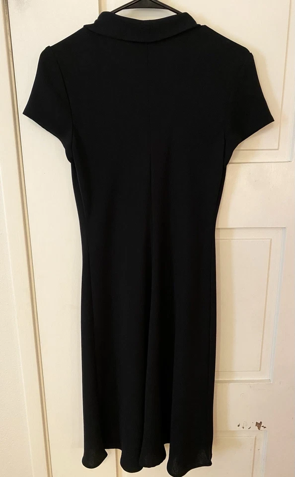 De colección S.L. Vestido Fashions Petites Talla 8P Negro Manga Corta Fluido Cuello Capucha Foto 4 de 4
