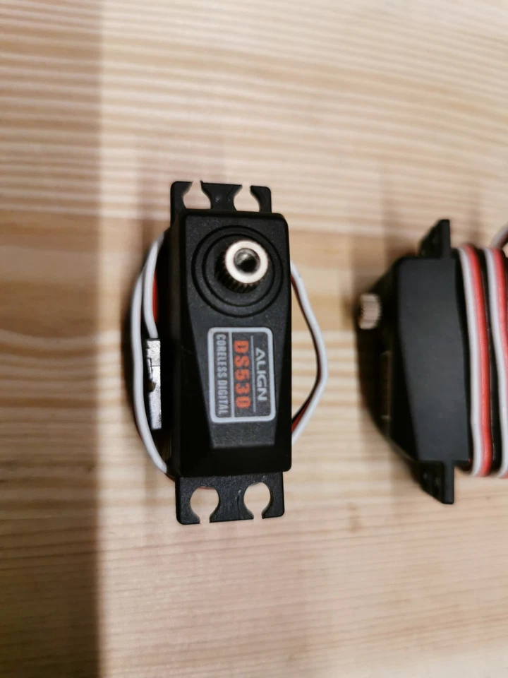 Servo Für T-Rex 500 ESP ALIGN Hubschrauber - Bild 2 von 3