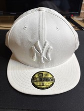 New York Yankees MLB Authentic New Era 59FIFTY Fitted Cap Hat Size 8 5950 NEW