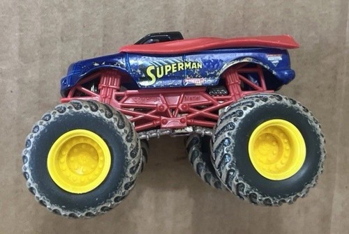 SUPERMAN MUD PLASTIC Base MONSTER JAM TRUCKS HOTWHEELS Toy - Picture 2 of 13