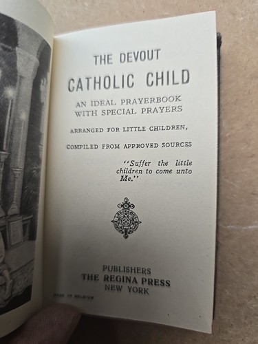 1939 The Devout Catholic Child Prayer Book - Picture 4 of 6