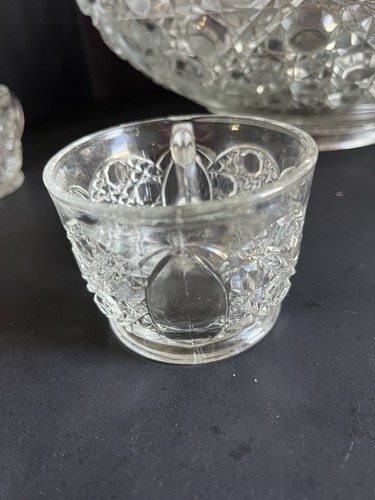 Juego de 20 tazones perforadores vintage LE Smith de vidrio margarita y botón 18 tazas más cucharón - Imagen 6 de 10