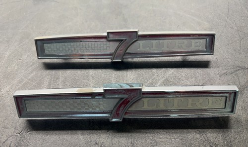 Ford Galaxie 7 Litre Fender Emblem C6AB-16188-E - Picture 1 of 11