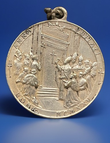 Antique Catholic 1925 Pope Pius XI Silver Tone Religious Medal, Rome - Picture 2 of 3