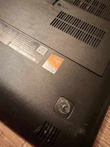Lenovo IdeaPad 510-15ISK Intel i3 2.3Ghz, 4GB RAM, 250 SSD, 15.6in, Backlit - Picture 3 of 7