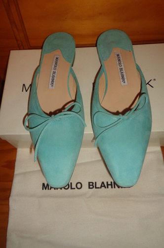 MANOLO BLAHNIK BABY BLUE SUEDE VINTAGE "BALLERIMU" MULES NWT 38 1/2 - Picture 2 of 6