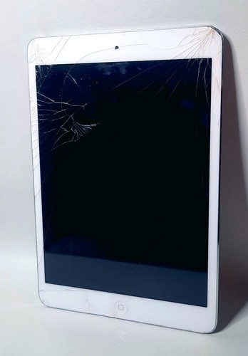 Apple iPad Mini A1432 1st Generation 16GB White Damaged/Faulty For Repair
