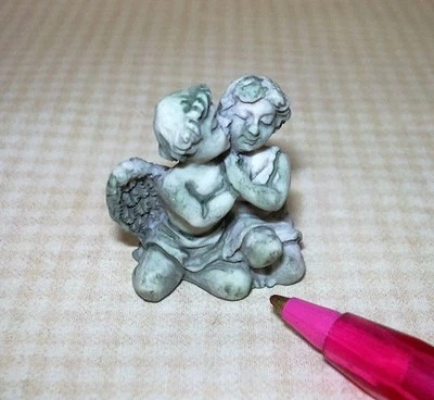 Miniature Sweet Kissing Cherubs Statuary (GREEN) 1 1/16" Tall: DOLLHOUSE 1:12 - Image 1 of 3