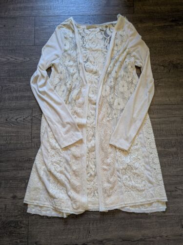 Gimmicks By BKE (Buckle) lace floral Long Sleeve cardigan Size Medium Boho Chic