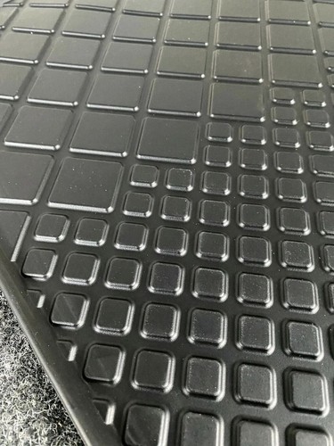 Juego de 2 alfombrillas goma delanteras audi a2 8z1061501041 - Imagen 4 de 6