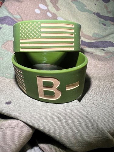 2x TAKTISCHE MEDIZINISCHE BLUTGRUPPENKENNUNG 1" breites Silikonarmband, Veteran OVP - Bild 3 von 16