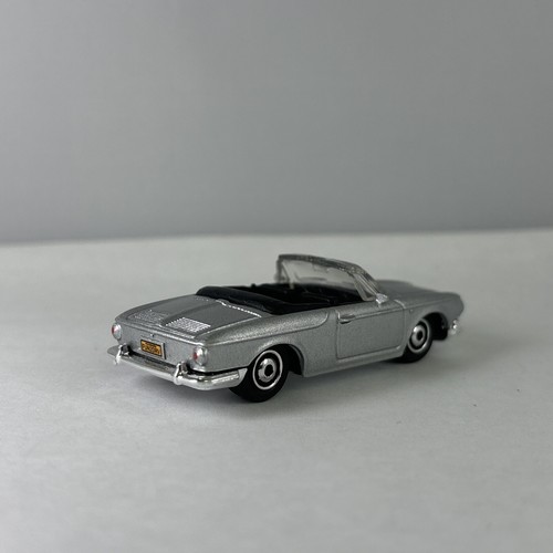 1966 66 Volkswagen Karmann Ghia Type 34 Collectible 1/64 Scale Diecast Model - Picture 2 of 4