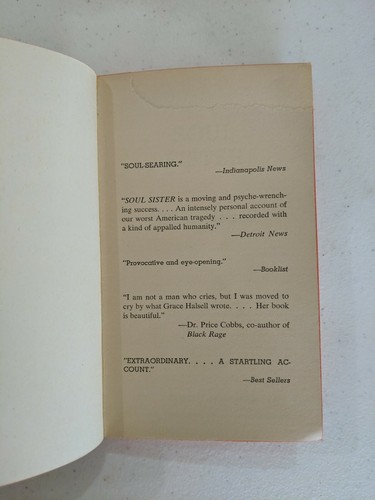 Soul Sister: The Story of a White Woman...by Grace Halsell (1970, Fawcett Crest) - Picture 4 of 4
