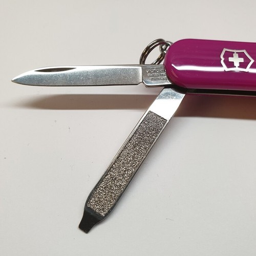 Victorinox Schweizer Taschenmesser, Klein, Classic SD, Tasty Grape , Neu, OVP - Bild 3 von 4