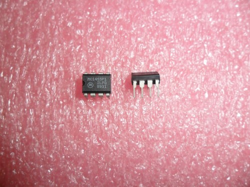MC1455P1 IC TIMER CMOS LOGIC 8 PIN PLASTICA IMMERSIONE (LOTTO DI 2) - Foto 3 di 3