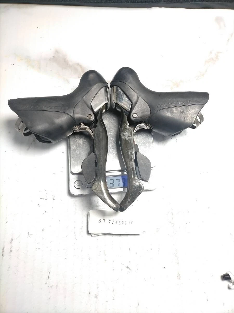 Shimano Dura ACE STI ST-7900 2x10 speed shifter and brake levers