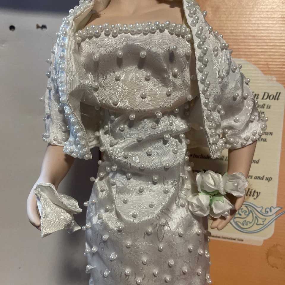 Ashley Belle princess diana porcelain doll Original Box With Stand Included - Image 3 of 4