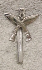 British India Army: 8th Gurkha Rifles - metal badge 1585