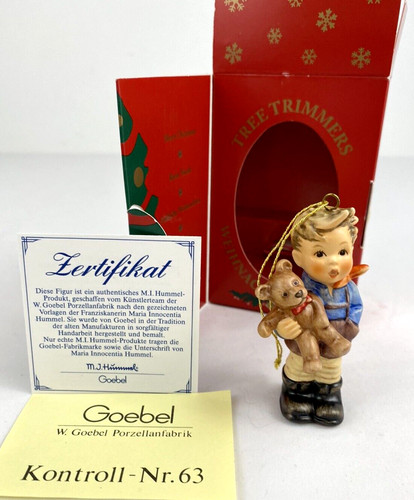 Goebel Hummel "Christmas Gift" Ornament 1998, Hum# 2074/A/0 Tmk7 w/ Coa