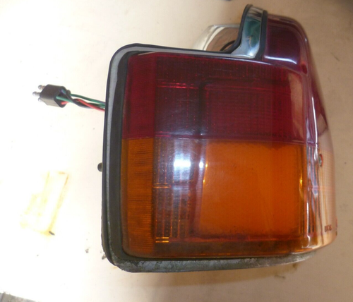 Luz trasera Jaguar XJS 1988 lado cercano izquierdo - Imagen 2 de 5