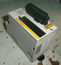 KEYENCE  SAFETY CONTROL RELAY TERMINAL LIGHT CURTAIN CONTROLLER SL-T11R (151-3)