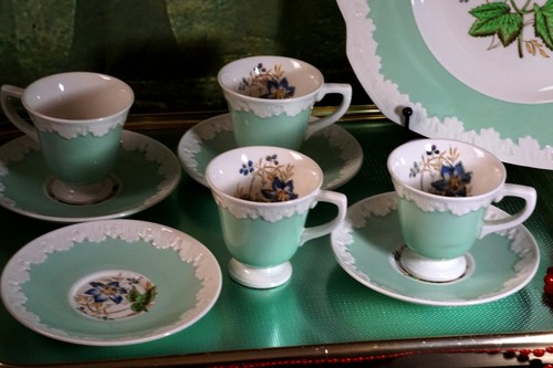 Art Deco Wedgwood Hampton Corinthian 1930' Green Rim Coffee set and cake plate - Picture 2 of 12
