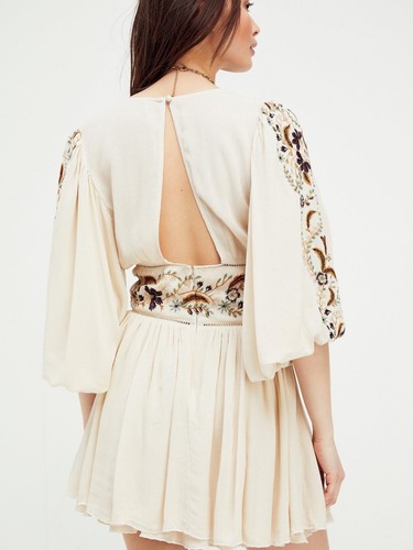 Free People marokkanisches Minikleid mit Edelsteinen bestickt - 2 - 148 $ A617-9 - Bild 2 von 2