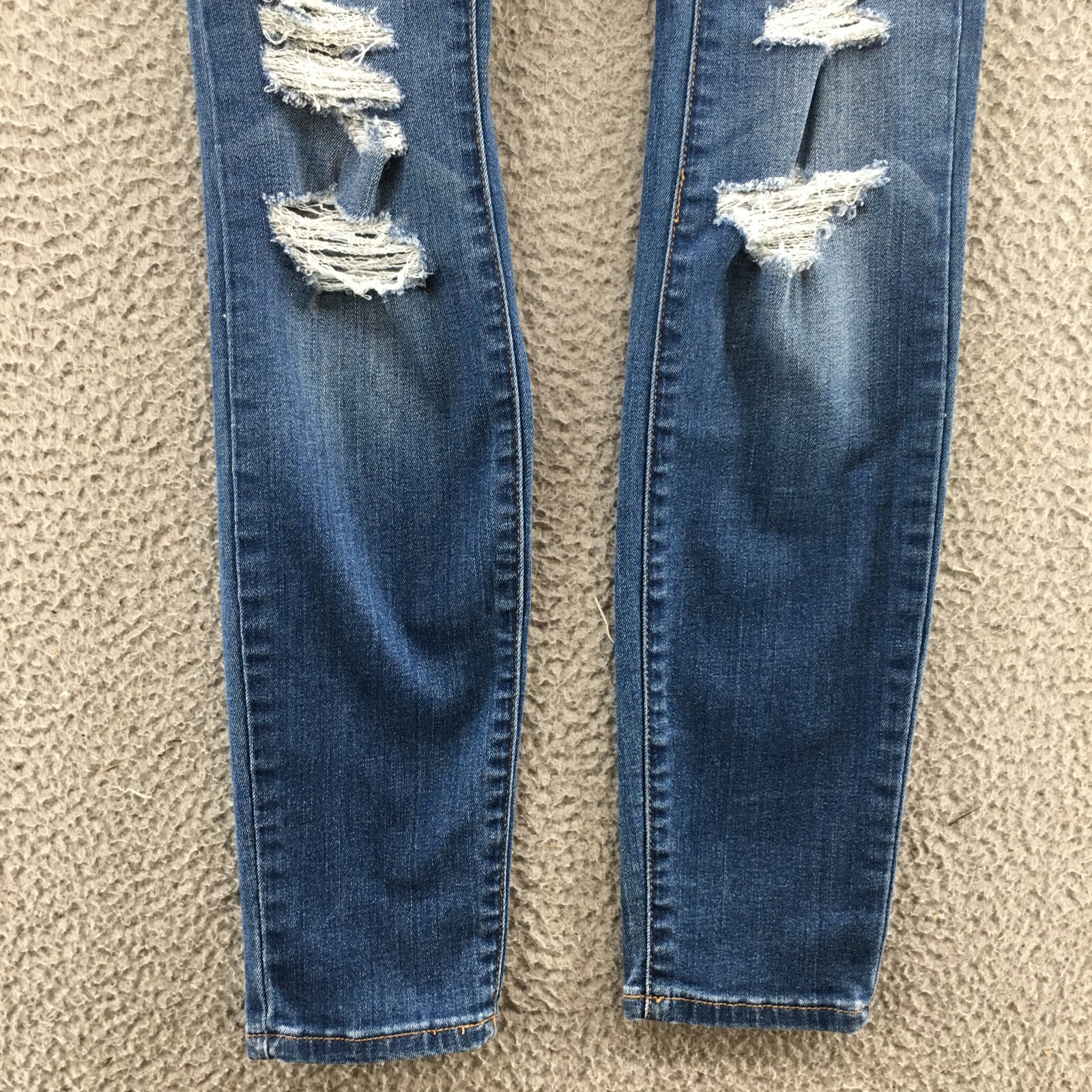 Picture 8 of 24