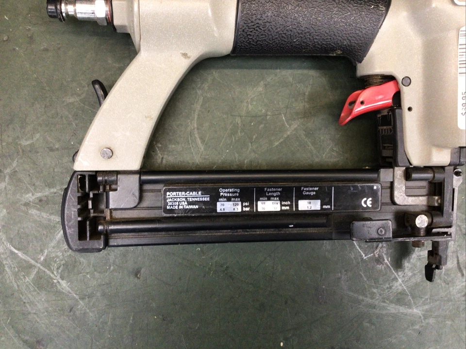 PORTER 电缆 BN125A BRAD NAILER 18 GA PNEUMATIC STAPLE 枪 - 工作 - 预先 — 第 3/4 张图片