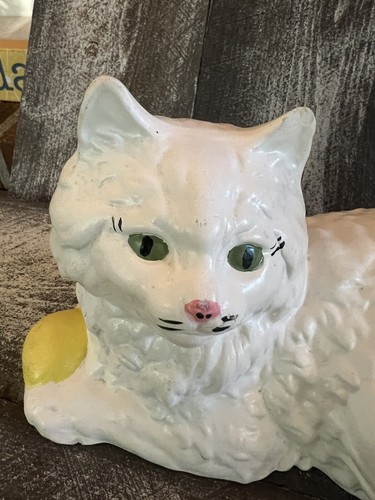 Vintage Ceramic White Cat Statue Laying Down Green Eyes 10.5" Doorstop - Picture 3 of 10