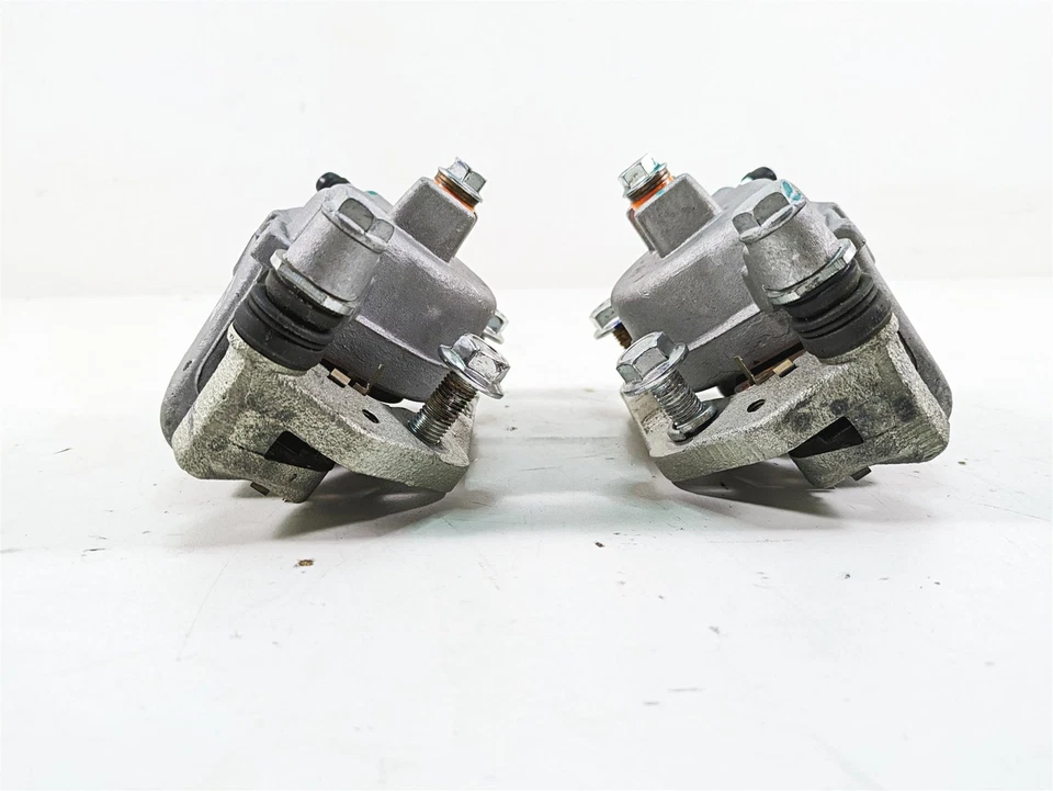 2021 CFMoto Zforce 500 Trail Front Brake Caliper Set 7020-081040-10000 Foto 4 de 4