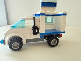LEGO CITY LOT: Fire Emergency 60003, Tow Truck 7638, Police Dog 7285 - 100% Comp