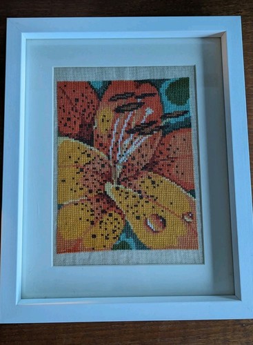 Framed Vintage Cross Stitch Lily ~ Embroidered Orange Flower Art Boho Cottage - Bild 6 von 11
