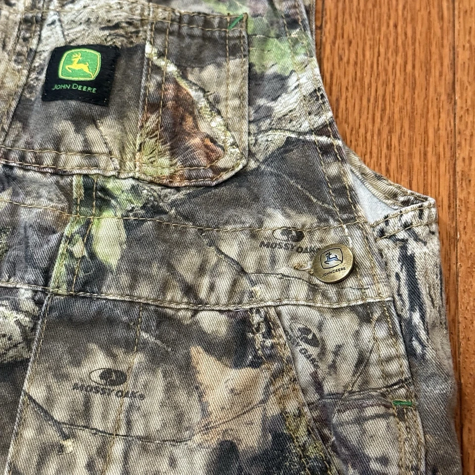 Mono John Deere Mossy Oak Niños 2T Baberos Camuflaje Niñas Niños Pequeños Niños Foto 2 de 4