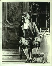 1980 Press Photo Baritone Pablo Elvira in "Manon Lescaut" - hcp38606